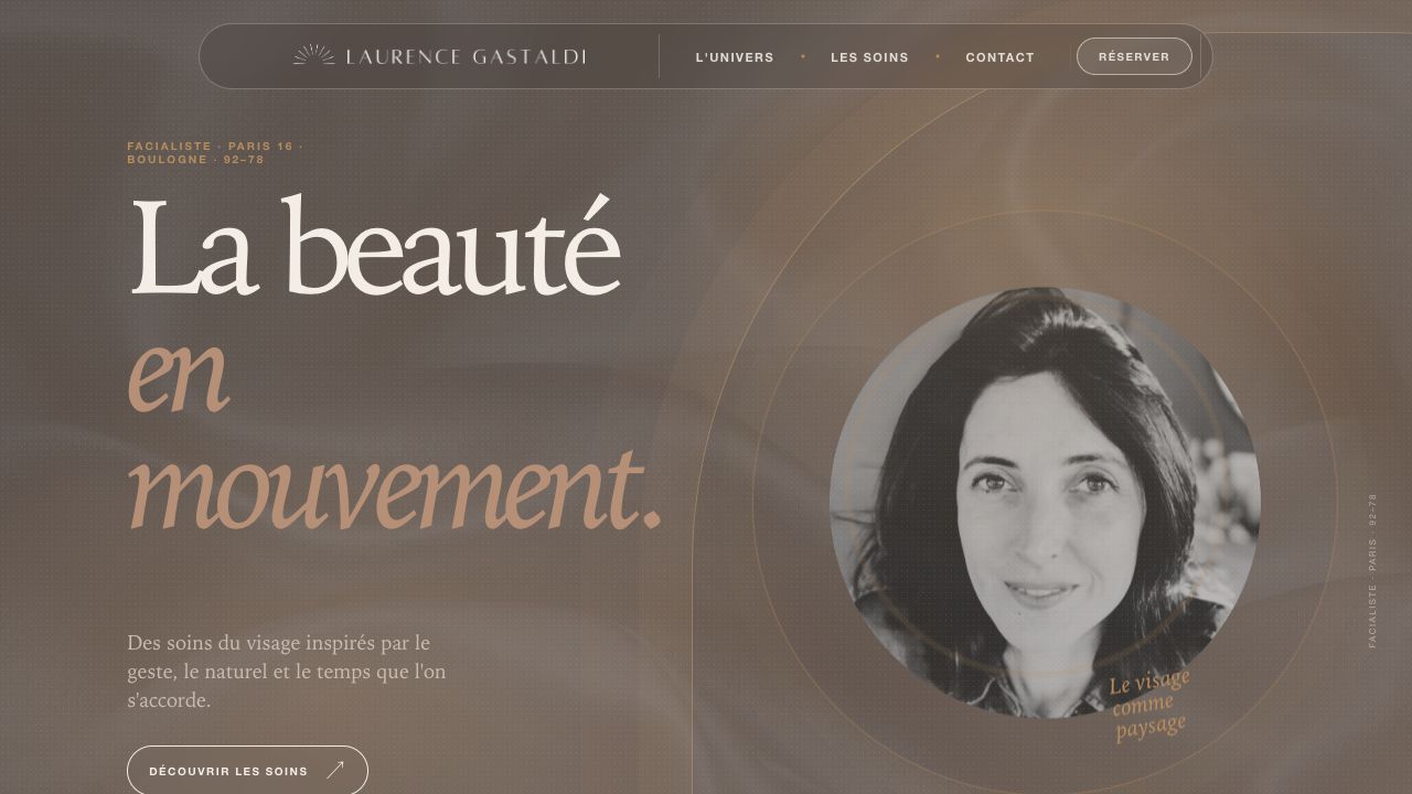 Capture de la page d’accueil Laurence Gastaldi, avec le titre La beauté en mouvement et un portrait de la facialiste.